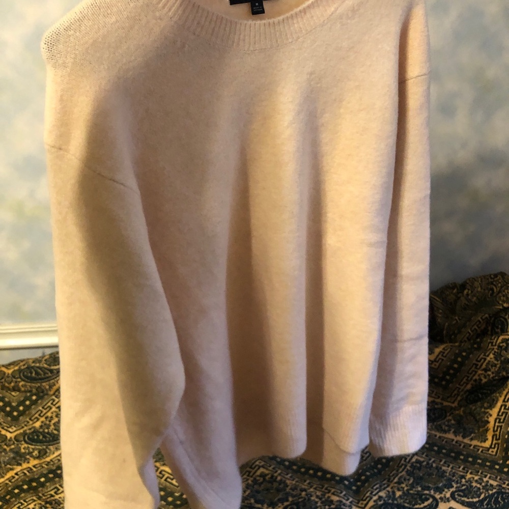 Uniqlo  Light Cream Crewneck Sweater - Picture 3 of 3